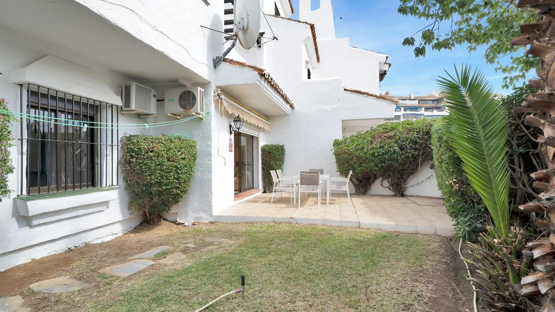 Beachside House Mariabanus Marbella 0*,  Spain