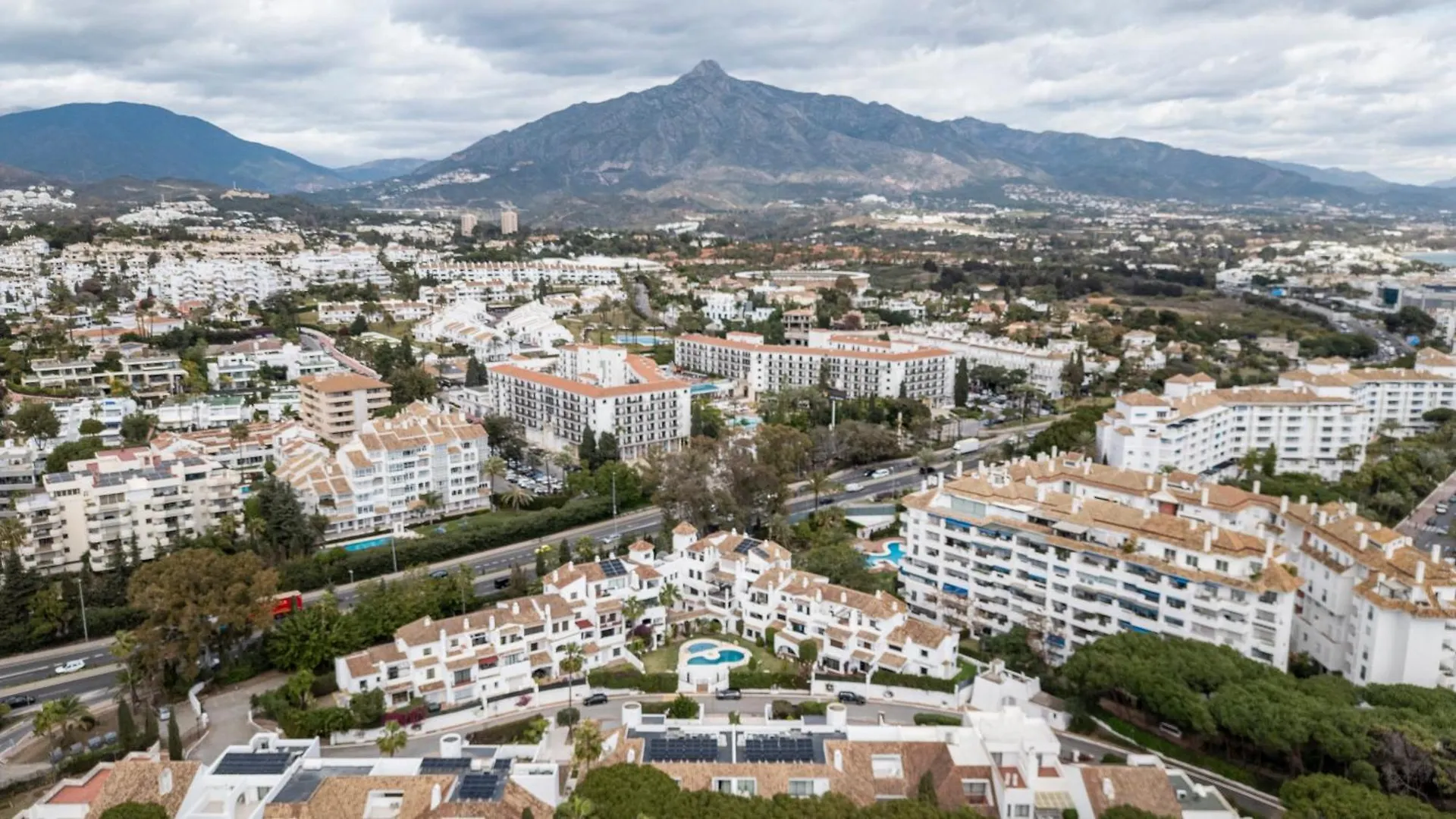 Beachside House Mariabanus Marbella Spain
