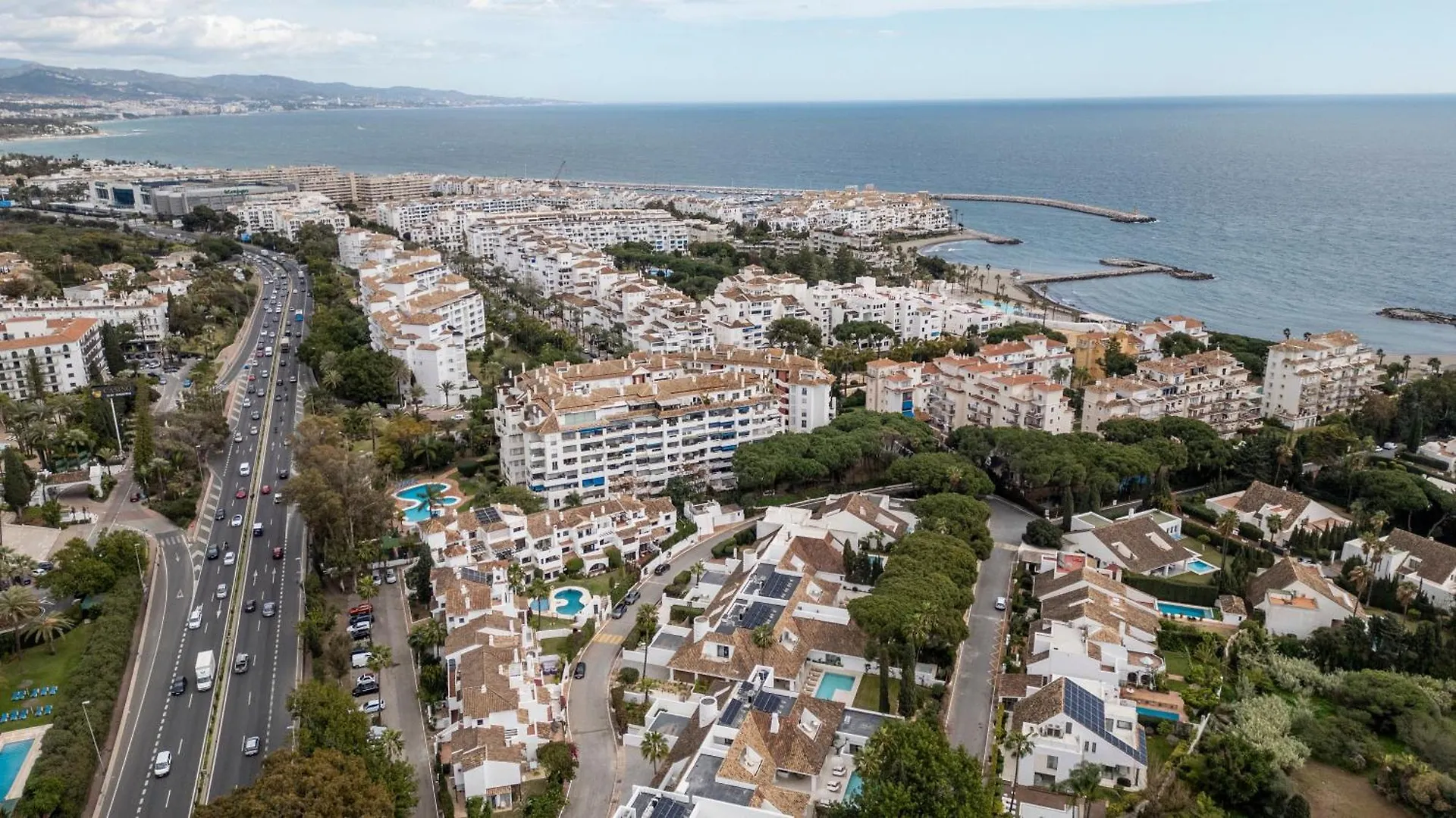 Beachside House Mariabanus Marbella 0*,  Spain