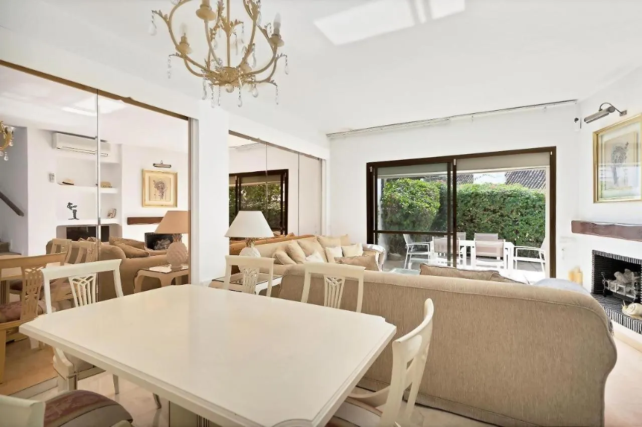 Beachside House Mariabanus Marbella