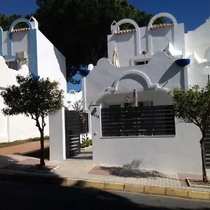 Casa Soleada - Beautiful Villa, Corner By Pools, Facilities,full Kitchen, 3 Terraces, Internet Marbellac